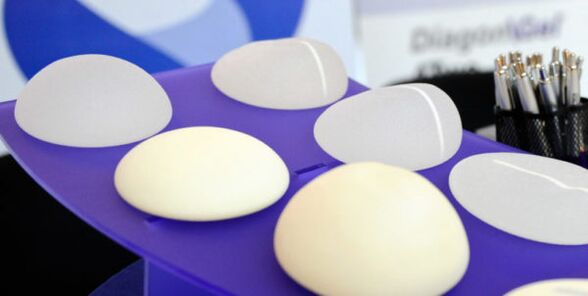 Tipos de implantes para agrandar los senos